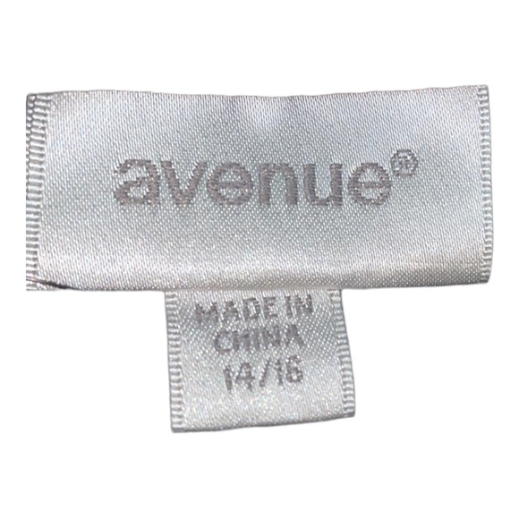 Avenue Size 14. Plus Size. V- Neck purple and black color block top - Picture 6 of 6